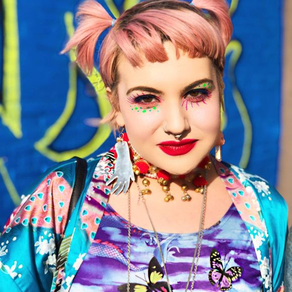 Meet your Posher, Xe - Picture 1 of 1